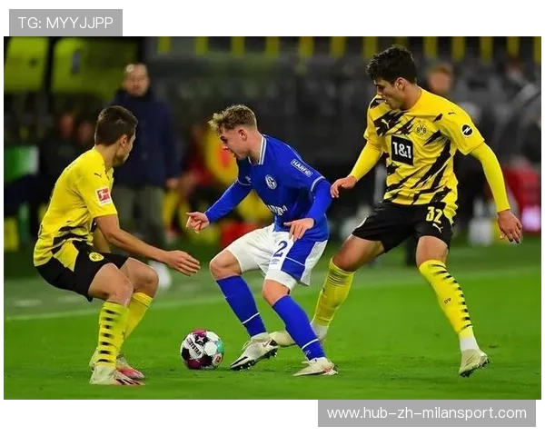 “德甲争冠大战打响，最后的关键战役即将到来”，德甲榜首大战